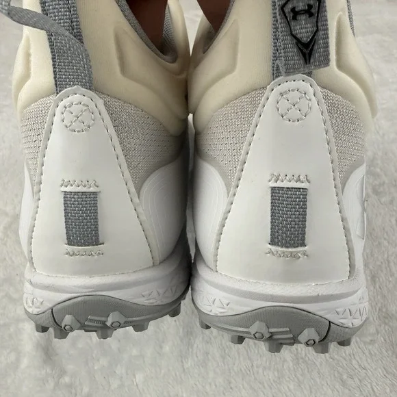 Under Armour Command TF Turf Lacrosse Shoes 3028152-100 White Gray Men's 9.5 New